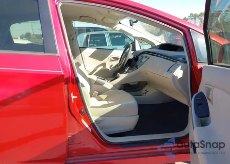 2013 Toyota Prius Two z USA, uszkodzony, nr VIN JTDKN3DU2D5575895